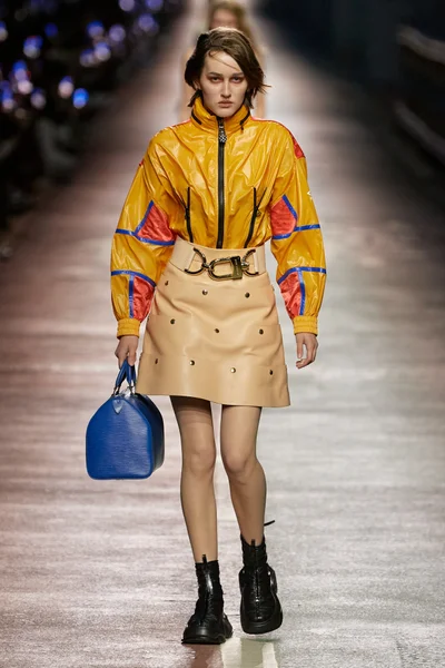 Look 2